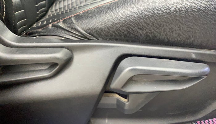 2020 Tata Tiago XZ PLUS PETROL, Petrol, Manual, 67,710 km, Driver Side Adjustment Panel