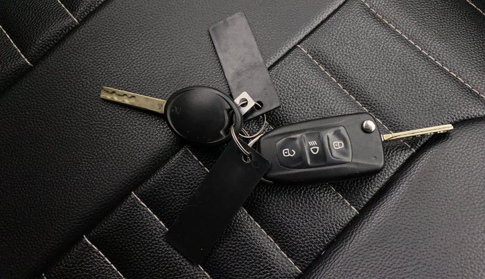 2020 Tata Tiago XZ PLUS PETROL, Petrol, Manual, 67,710 km, Key Close Up