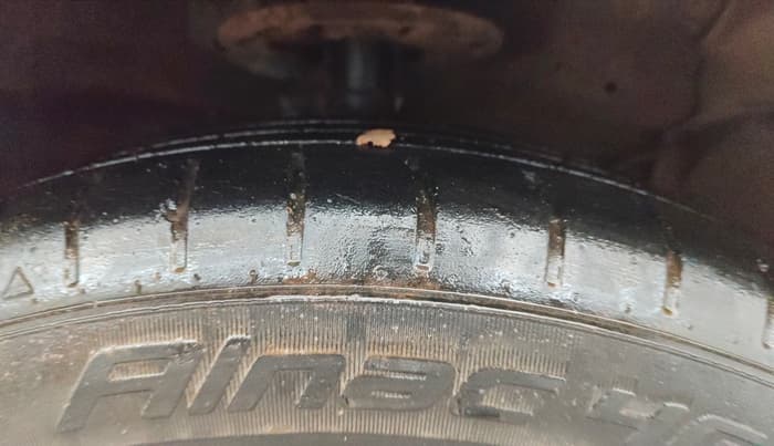 2021 Maruti Ciaz ALPHA  AT 1.5 SHVS PETROL, Petrol, Automatic, 37,832 km, Right Front Tyre Tread