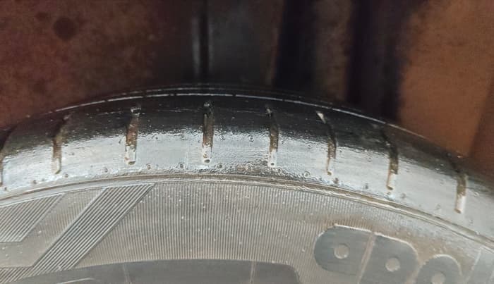 2021 Maruti Ciaz ALPHA  AT 1.5 SHVS PETROL, Petrol, Automatic, 37,832 km, Left Rear Tyre Tread