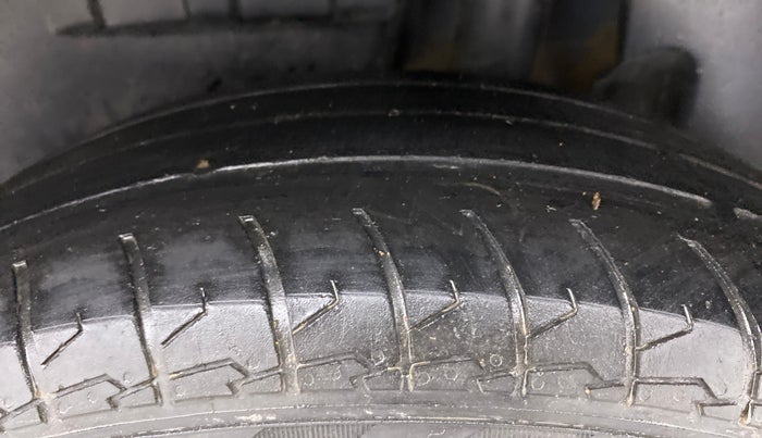 2021 Maruti Dzire VXI, Petrol, Manual, 58,886 km, Left Rear Tyre Tread