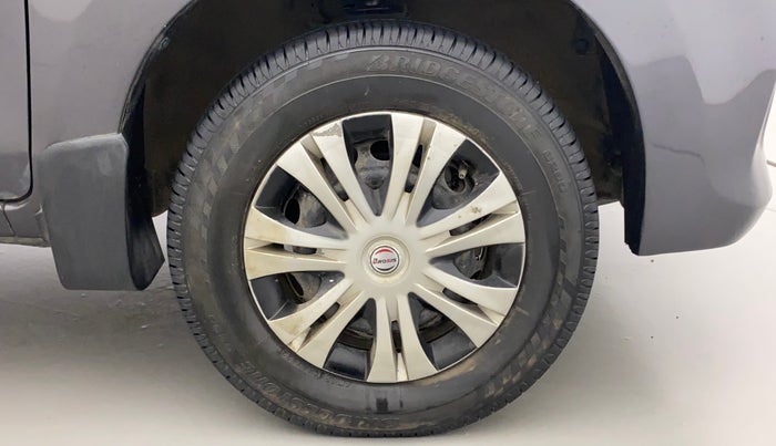 2016 Maruti Alto 800 LXI, Petrol, Manual, 94,541 km, Right Front Wheel