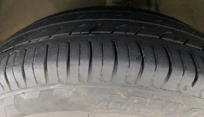 2016 Maruti Alto 800 LXI, Petrol, Manual, 94,541 km, Left Front Tyre Tread