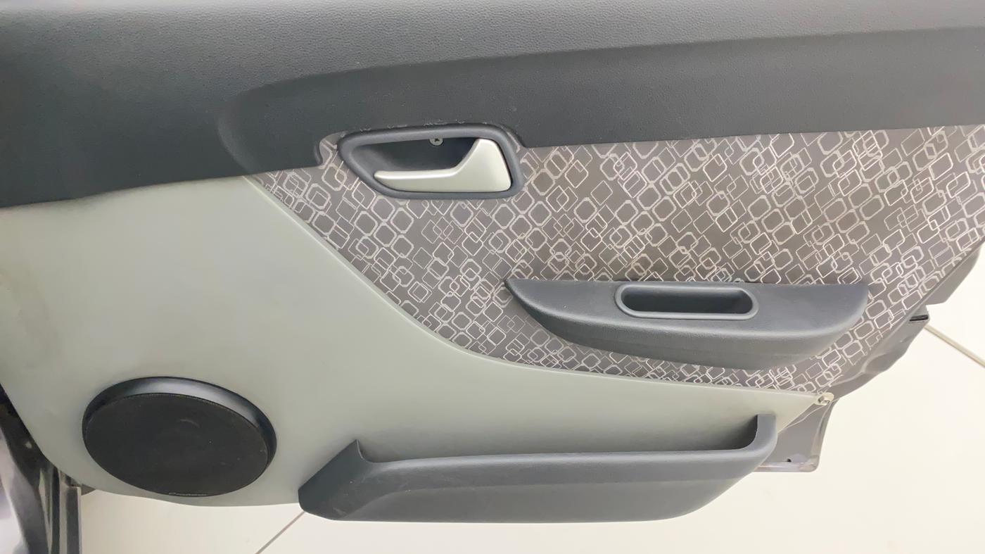2016 Maruti Alto 800 LXI, Petrol, Manual, 94,541 km, Driver Side Door Panels Control