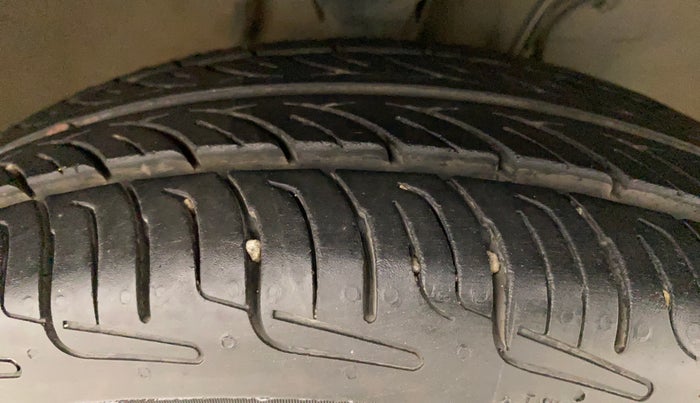 2020 Maruti Alto VXI, Petrol, Manual, 69,667 km, Right Front Tyre Tread