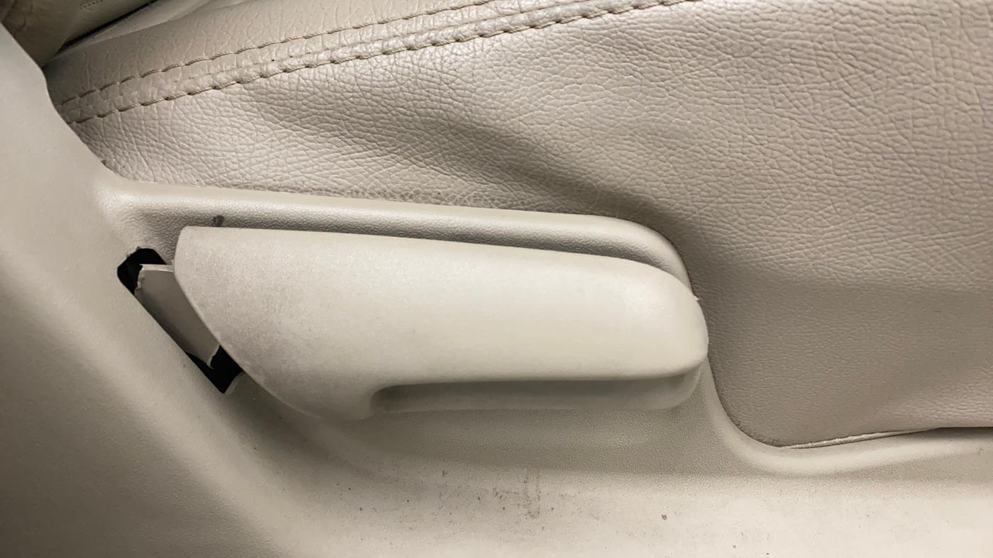 2018 Maruti Ertiga VXI, Petrol, Manual, 57,983 km, Driver Side Adjustment Panel