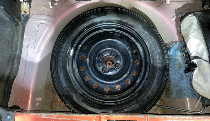 2017 Toyota Etios CROSS 1.2 G, Petrol, Manual, 1,09,423 km, Spare Tyre