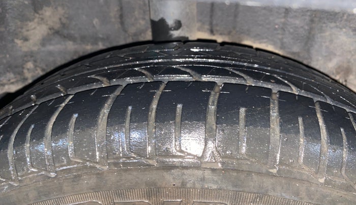 2017 Toyota Etios CROSS 1.2 G, Petrol, Manual, 1,09,423 km, Right Rear Tyre Tread