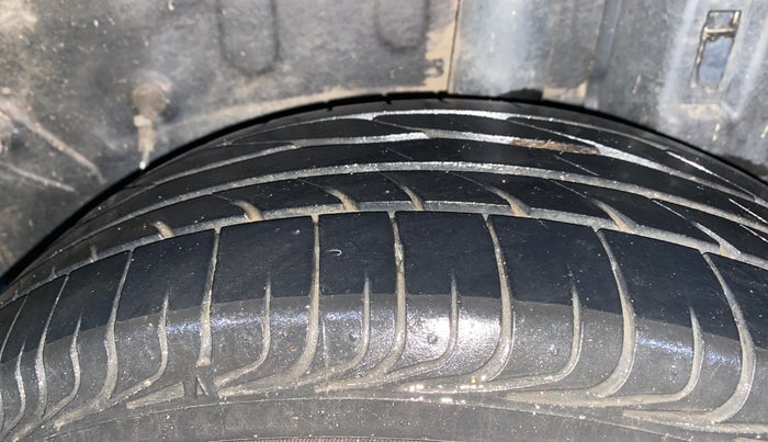 2017 Toyota Etios CROSS 1.2 G, Petrol, Manual, 1,09,423 km, Left Rear Tyre Tread