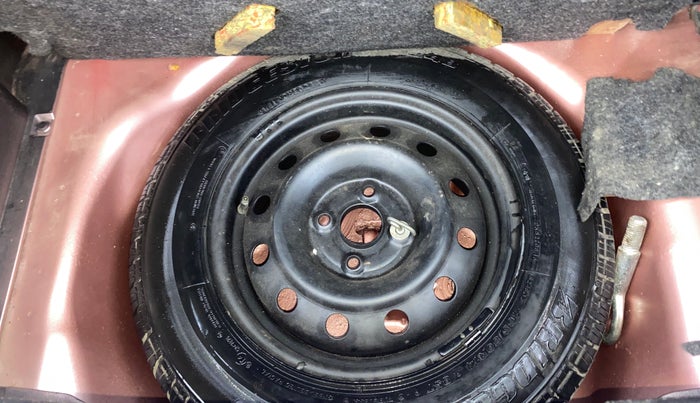 2014 Maruti Swift VXI, Petrol, Manual, 61,813 km, Spare Tyre