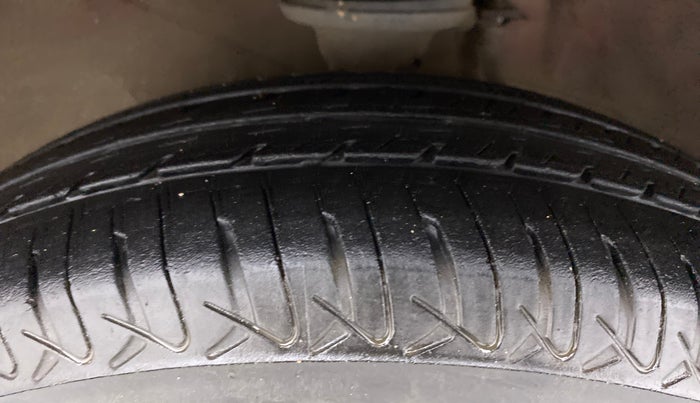 2012 Maruti Alto LXI, Petrol, Manual, 41,411 km, Left Front Tyre Tread