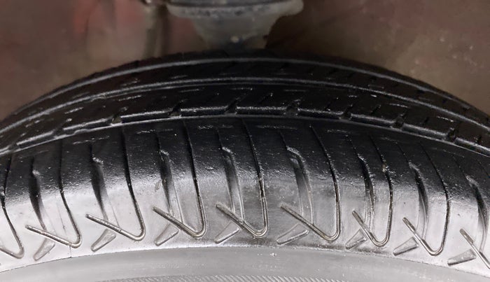2012 Maruti Alto LXI, Petrol, Manual, 41,411 km, Right Front Tyre Tread