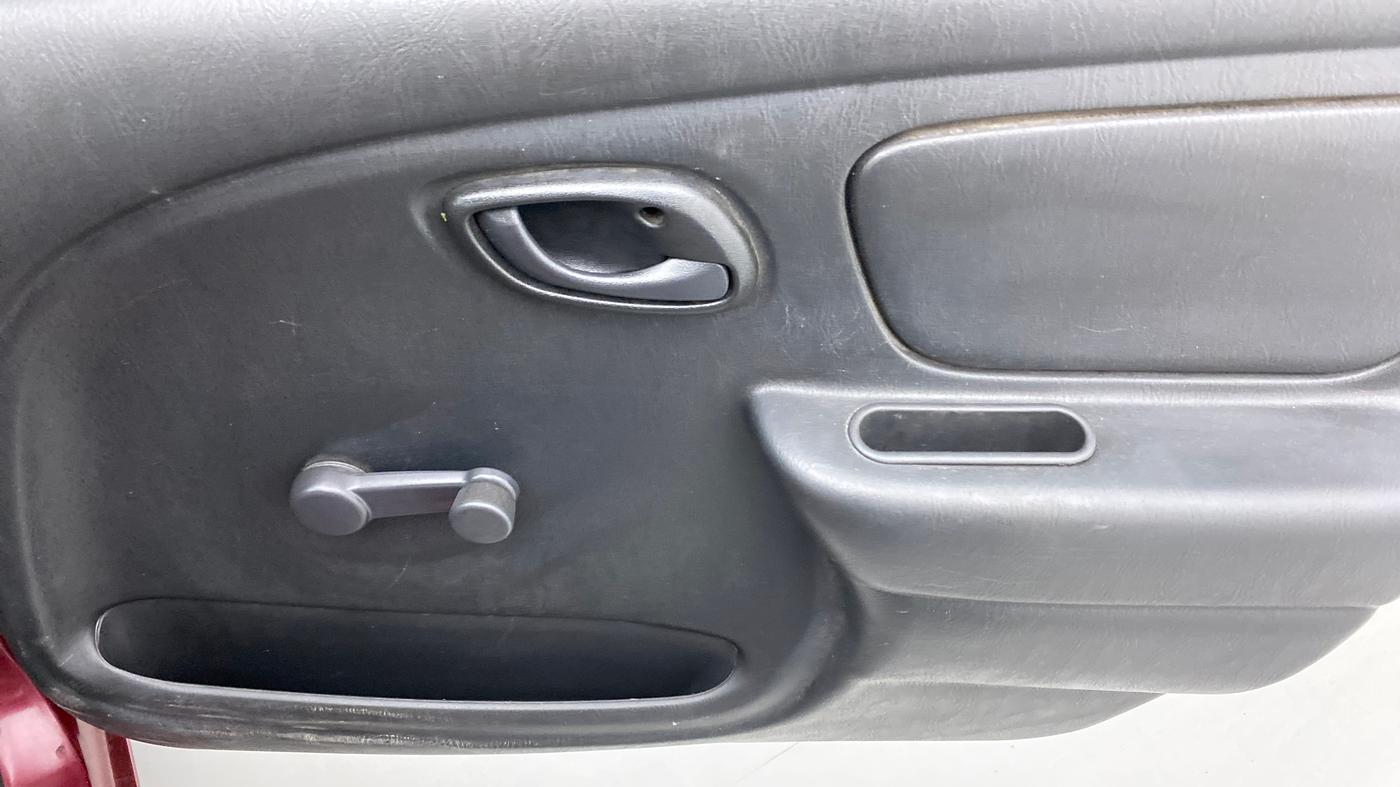2012 Maruti Alto LXI, Petrol, Manual, 41,411 km, Driver Side Door Panels Control