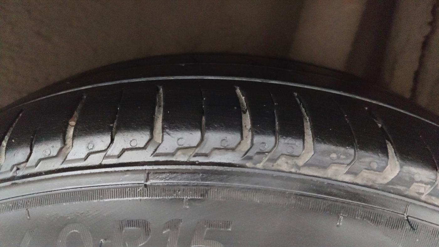2017 Nissan Micra XV CVT, Petrol, Automatic, 45,843 km, Left Rear Tyre Tread