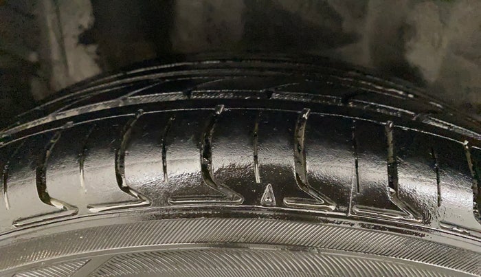 2014 Honda Amaze 1.2L I-VTEC SX, Petrol, Manual, 1,39,533 km, Right Rear Tyre Tread