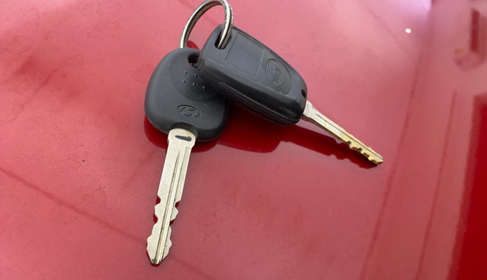 2019 Hyundai NEW SANTRO SPORTZ CNG, CNG, Manual, 52,823 km, Key Close Up