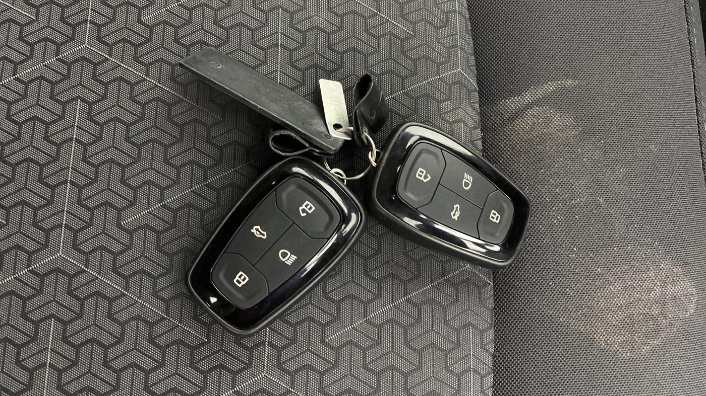 2024 Tata TIAGO NRG XZ AMT, Petrol, Automatic, 6,374 km, Key Close Up
