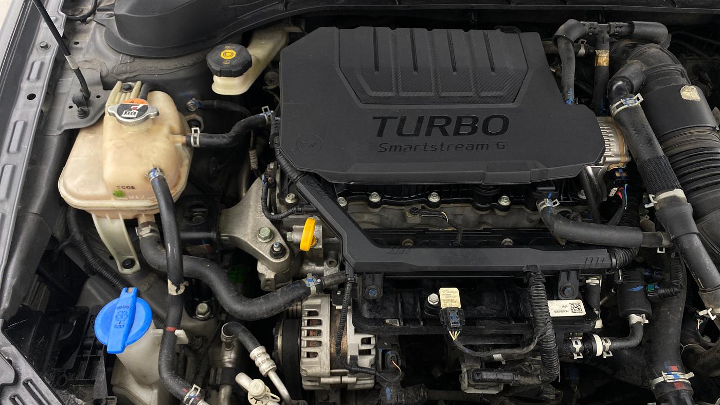 2023 Hyundai Verna SX (O) 1.5 TURBO PETROL MT, Petrol, Manual, 58,240 km, Engine View - Right