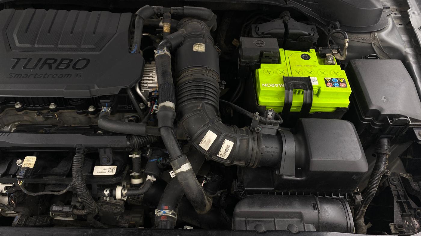 2023 Hyundai Verna SX (O) 1.5 TURBO PETROL MT, Petrol, Manual, 58,240 km, Engine View - Left