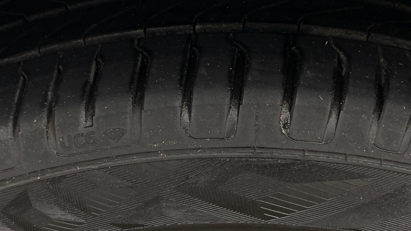 2023 Hyundai Verna SX (O) 1.5 TURBO PETROL MT, Petrol, Manual, 58,240 km, Left Front Tyre Tread