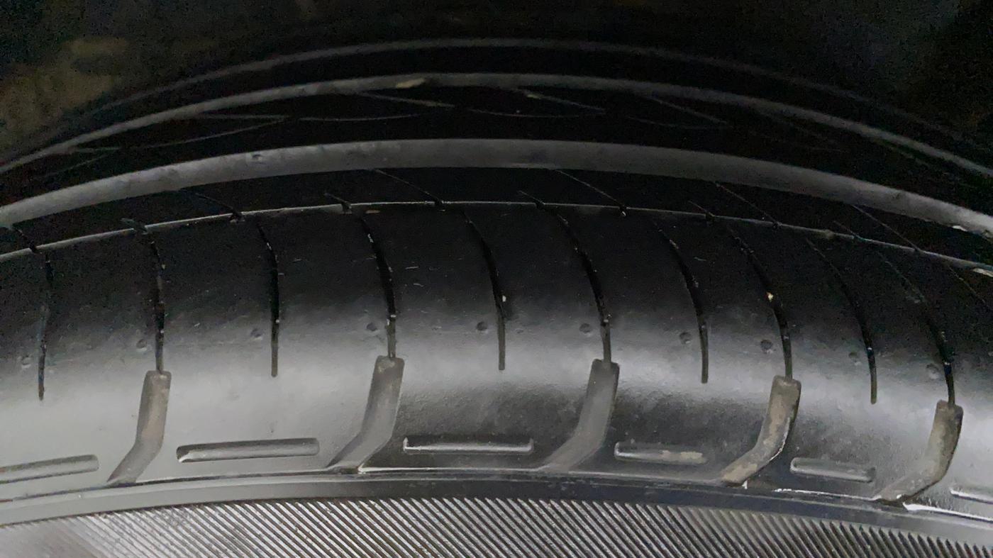 2019 Honda Civic ZX CVT PETROL, Petrol, Automatic, 24,980 km, Left Front Tyre Tread