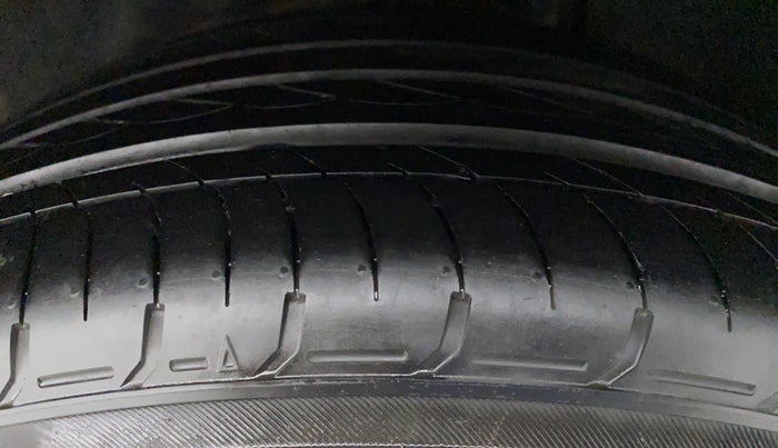 2019 Honda Civic ZX CVT PETROL, Petrol, Automatic, 24,980 km, Right Rear Tyre Tread