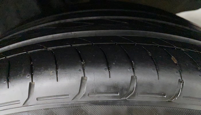 2019 Honda Civic ZX CVT PETROL, Petrol, Automatic, 24,980 km, Left Rear Tyre Tread