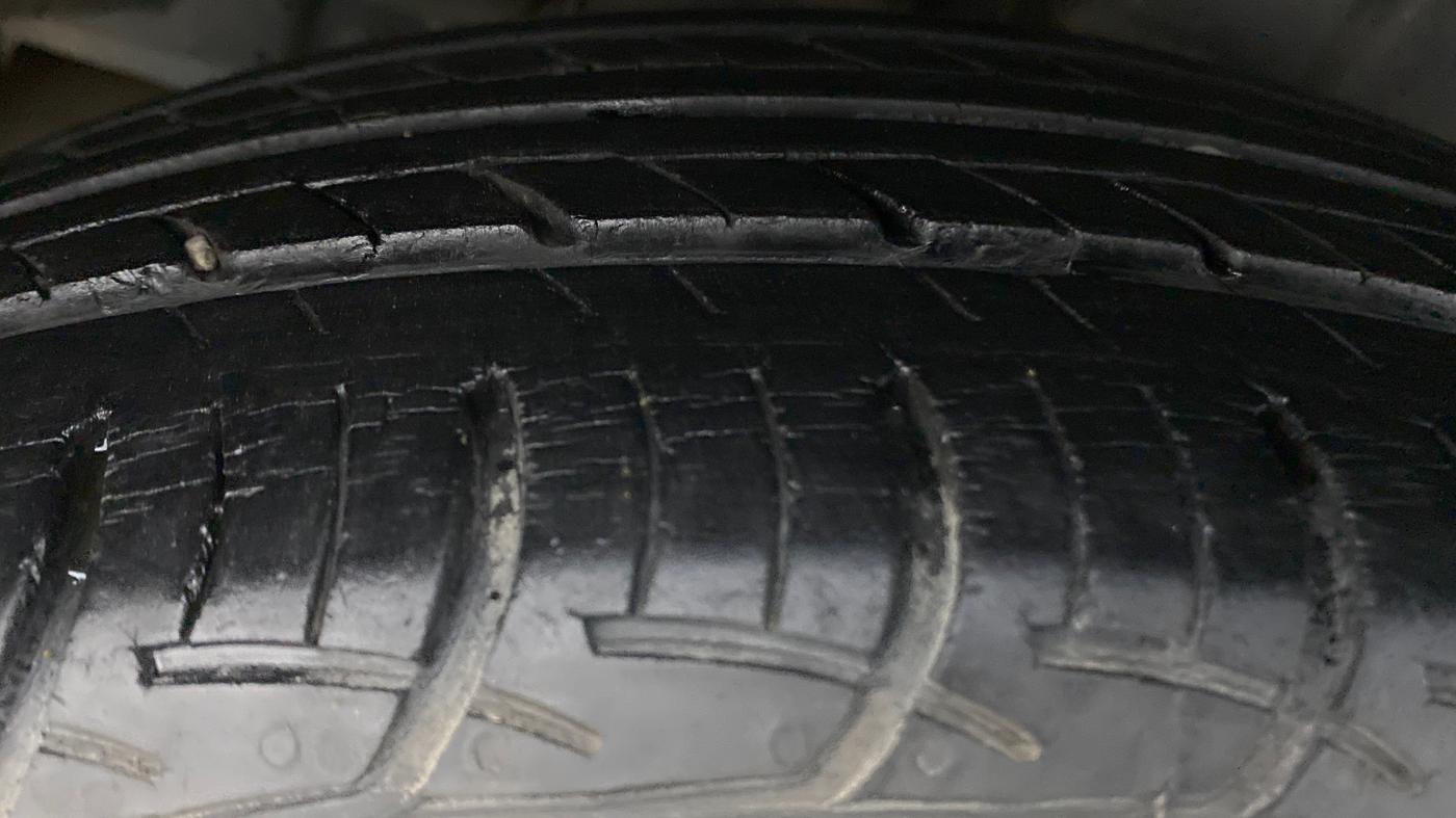 2018 Maruti Ciaz ZETA 1.4  AT PETROL, Petrol, Automatic, 59,079 km, Right Rear Tyre Tread