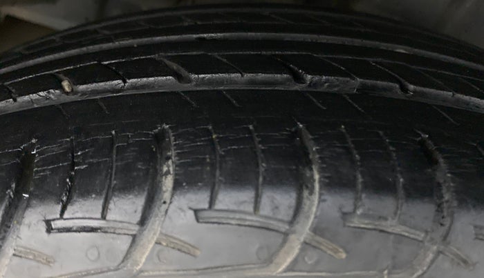 2018 Maruti Ciaz ZETA 1.4  AT PETROL, Petrol, Automatic, 59,079 km, Right Rear Tyre Tread