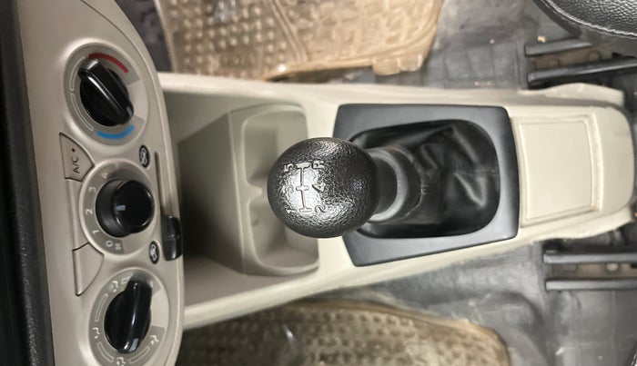 2017 Maruti Alto K10 LXI CNG (AIRBAG), CNG, Manual, 87,653 km, Gear Lever