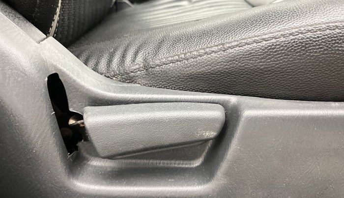 2017 Maruti Alto K10 LXI CNG (AIRBAG), CNG, Manual, 87,653 km, Driver Side Adjustment Panel