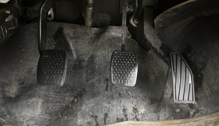 2017 Maruti Alto K10 LXI CNG (AIRBAG), CNG, Manual, 87,653 km, Pedals