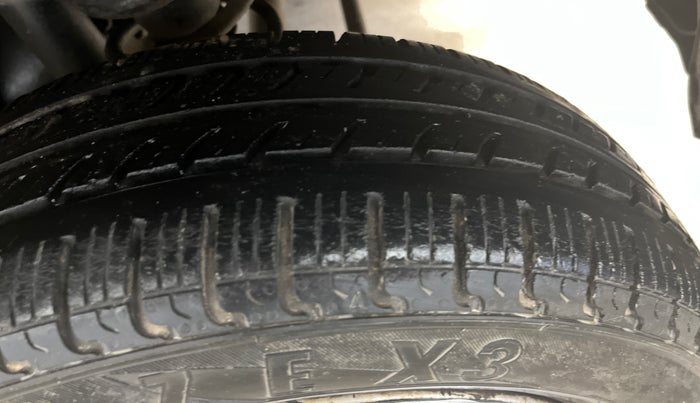 2017 Maruti Alto K10 LXI CNG (AIRBAG), CNG, Manual, 87,653 km, Left Rear Tyre Tread