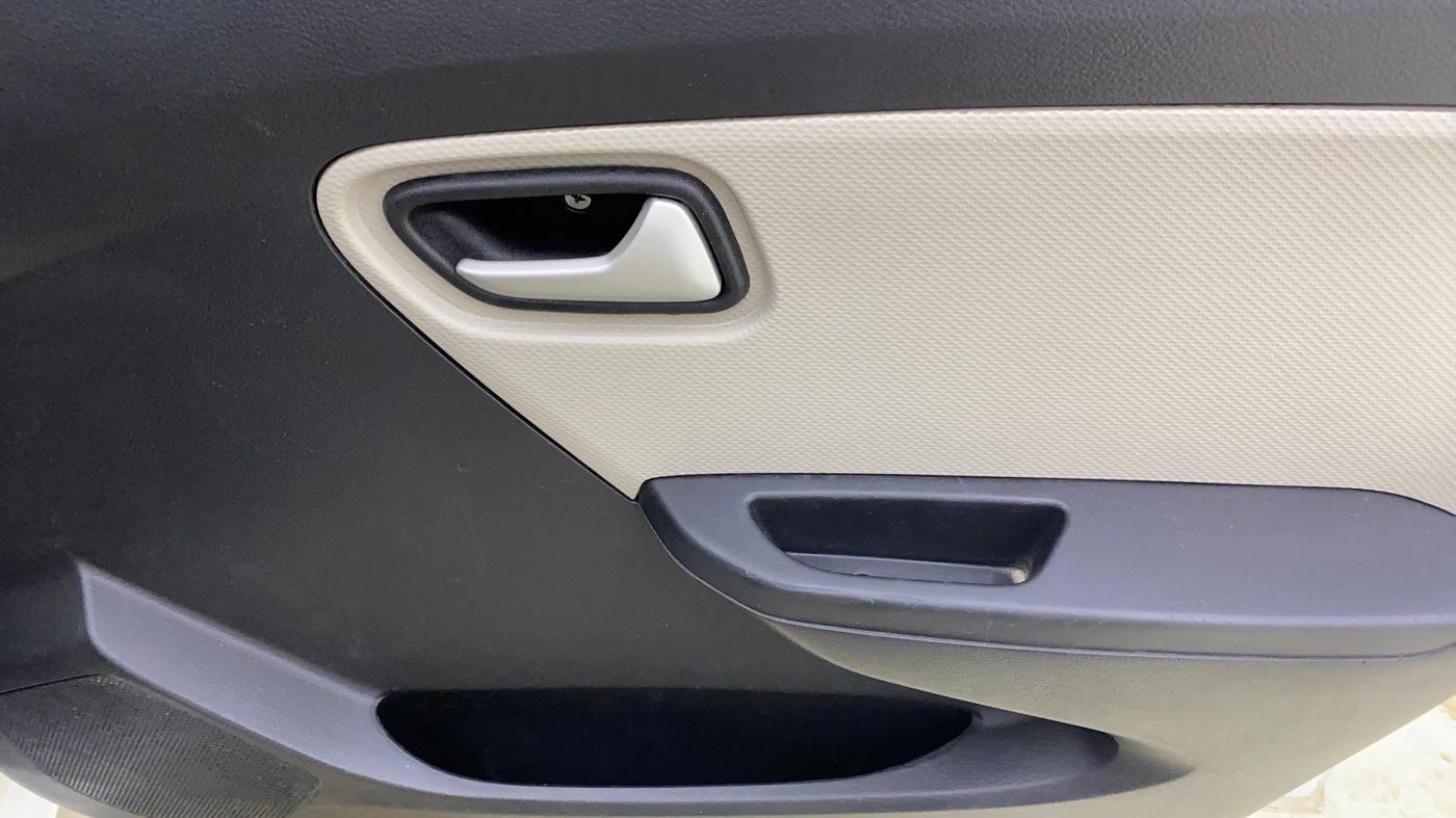 2021 Maruti Alto LXI, Petrol, Manual, 45,498 km, Driver Side Door Panels Control