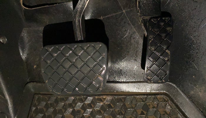 2022 Skoda KUSHAQ STYLE 1.0L TSI AT (6 AIRBAGS), Petrol, Automatic, 47,950 km, Pedals