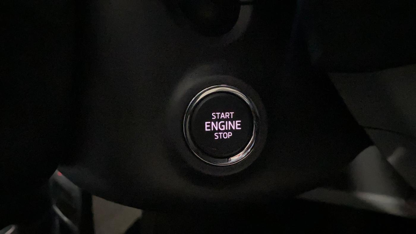 2022 Skoda KUSHAQ STYLE 1.0L TSI AT (6 AIRBAGS), Petrol, Automatic, 47,950 km, Keyless Start/ Stop Button