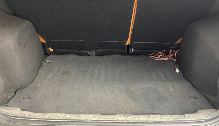 2017 Ford Ecosport TITANIUM 1.5L PETROL AT, Petrol, Automatic, 1,14,990 km, Boot Inside