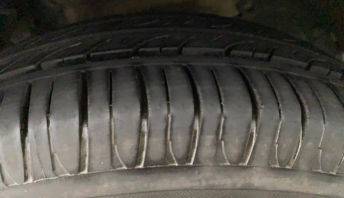 2014 Maruti Celerio VXI AMT, Petrol, Automatic, 43,453 km, Left Front Tyre Tread