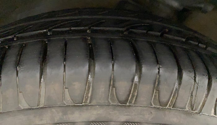 2014 Maruti Celerio VXI AMT, Petrol, Automatic, 43,453 km, Right Rear Tyre Tread
