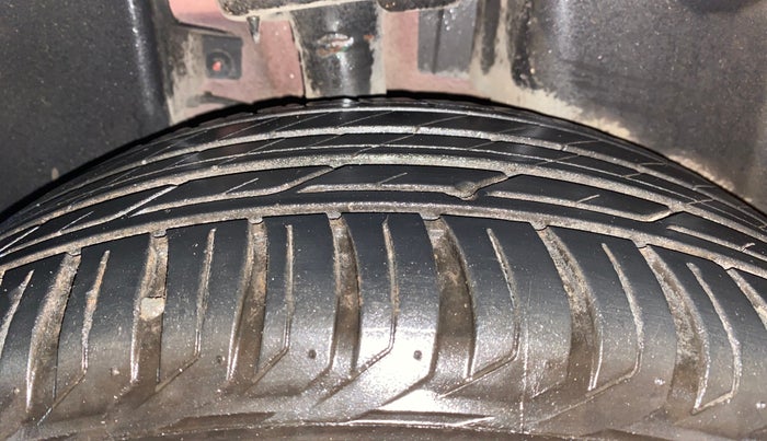 2018 Jeep Compass LONGITUDE 2.0 DIESEL, Diesel, Manual, 39,388 km, Right Rear Tyre Tread