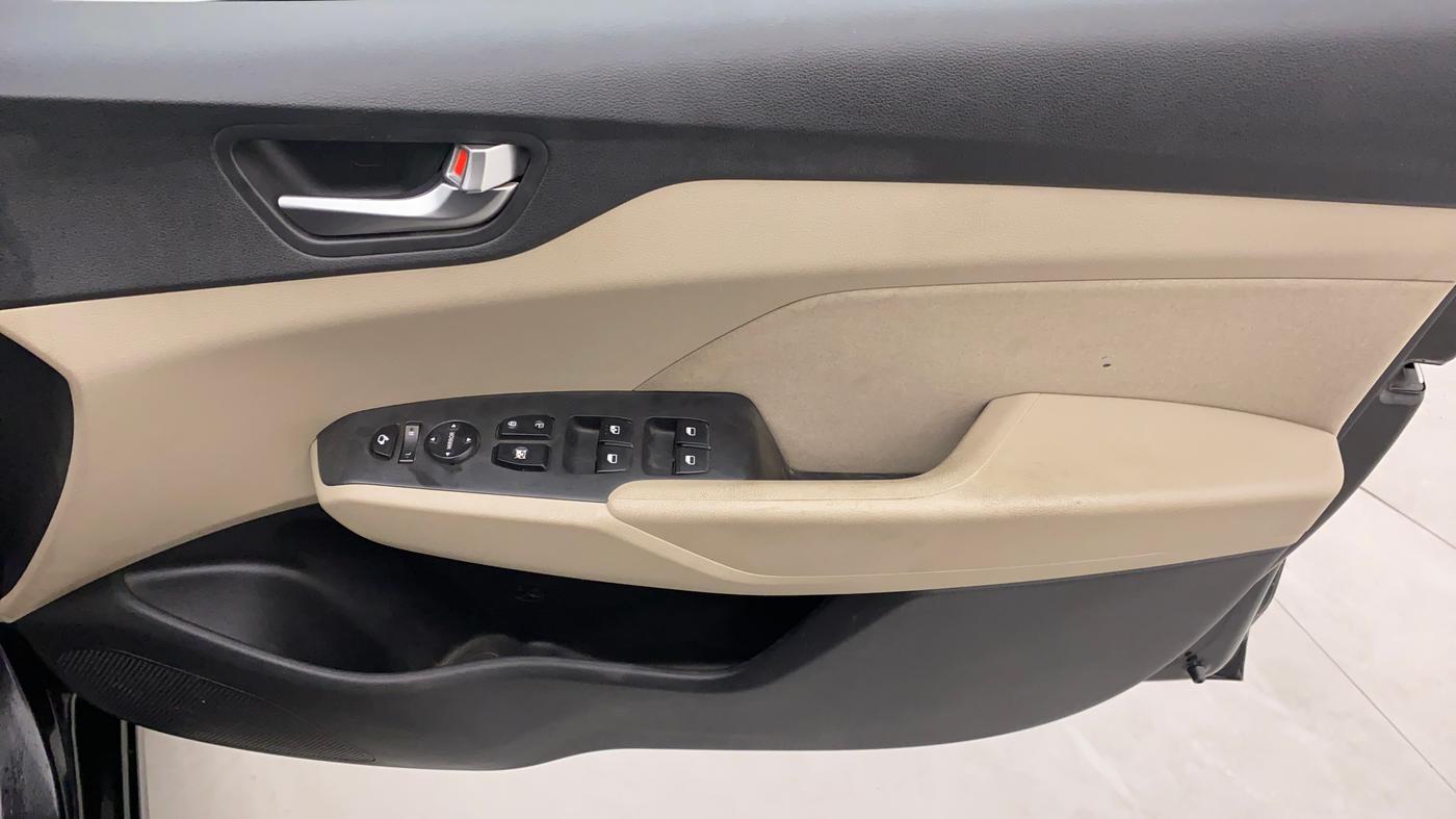 2021 Hyundai Verna SX 1.5 CRDI, Diesel, Manual, 18,823 km, Driver Side Door Panels Control