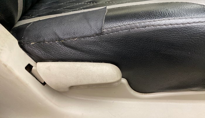 2020 Maruti Celerio VXI CNG D, CNG, Manual, 81,389 km, Driver Side Adjustment Panel