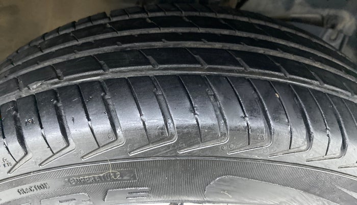 2021 Maruti New Wagon-R 1.0 Lxi (o) cng, CNG, Manual, 36,016 km, Right Front Tyre Tread
