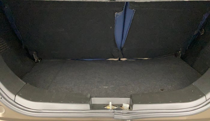 2017 Maruti Wagon R 1.0 VXI, Petrol, Manual, 41,273 km, Boot Inside