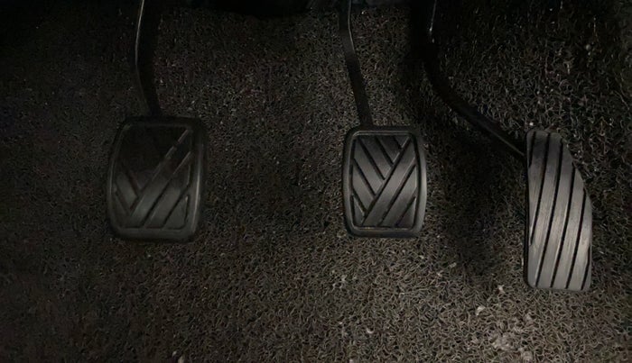 2017 Maruti Wagon R 1.0 VXI, Petrol, Manual, 41,273 km, Pedals