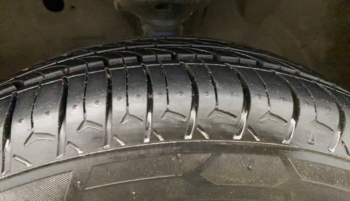 2017 Maruti Wagon R 1.0 VXI, Petrol, Manual, 41,273 km, Left Front Tyre Tread