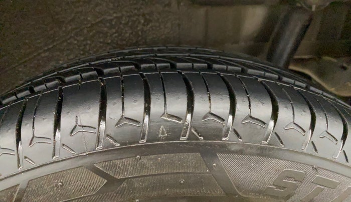 2017 Maruti Wagon R 1.0 VXI, Petrol, Manual, 41,273 km, Left Rear Tyre Tread