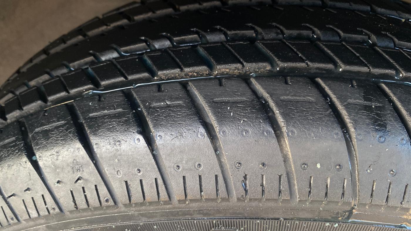 2015 Honda Brio S MT, Petrol, Manual, 26,647 km, Right Front Tyre Tread