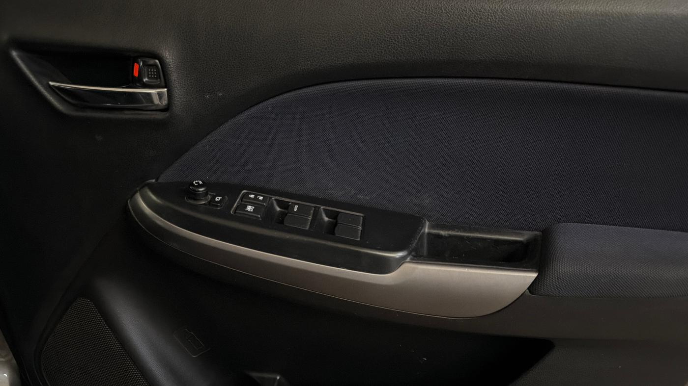 2020 Maruti Baleno ZETA PETROL 1.2, Petrol, Manual, 56,241 km, Driver Side Door Panels Control