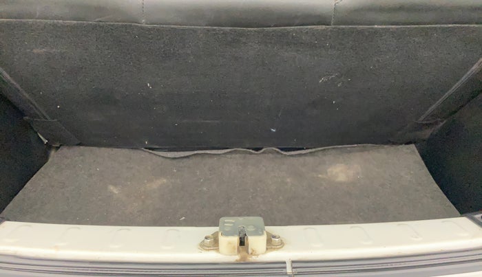 2017 Honda Brio VX AT, Petrol, Automatic, 50,114 km, Boot Inside